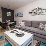 Modern Apartment Luka In Pula
