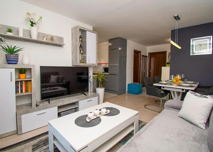Modern Apartment Luka In Pula