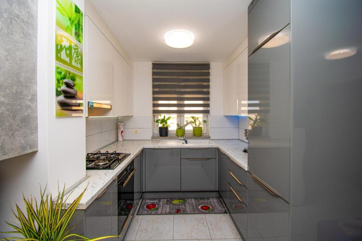 Apartment Modern Luka In Pula